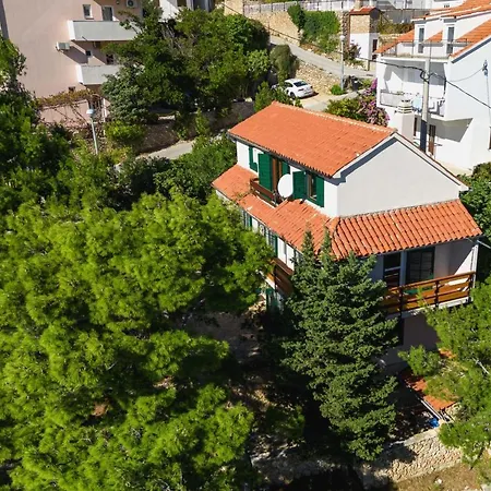 Casa de Férias House Omi *